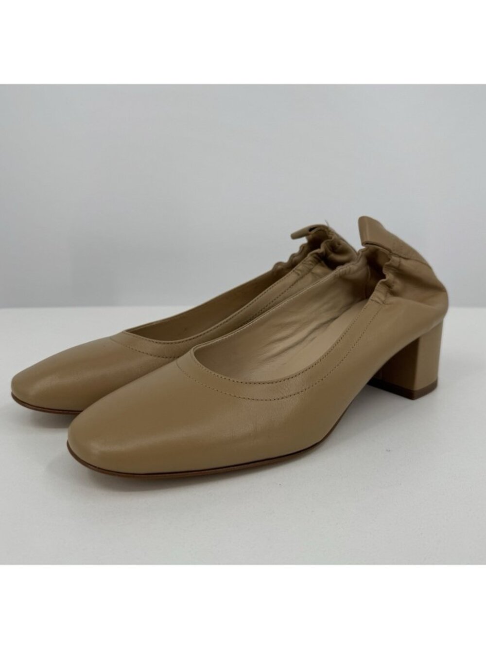 Everlane Italian Leather Day Heel Light Taupe 8 Women's Elastic Back Comfort
